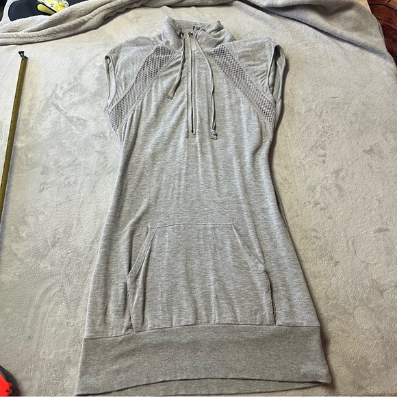 L.A.M.B. Gwen Stefani Grey Jersey Open Back Dress - Picture 4 of 14